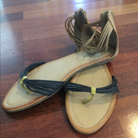 Black and Tan Sandals - Picture 3 of 3